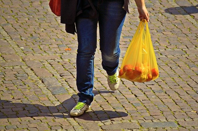 California's plastic bag ban is failing. Here's why - Los Angeles