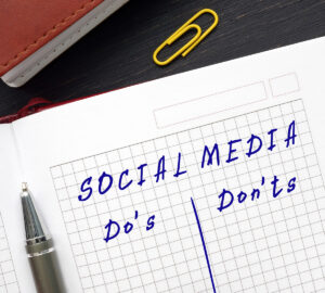 Social,Media,Do's,And,Don'ts,Inscription,On,The,Page.